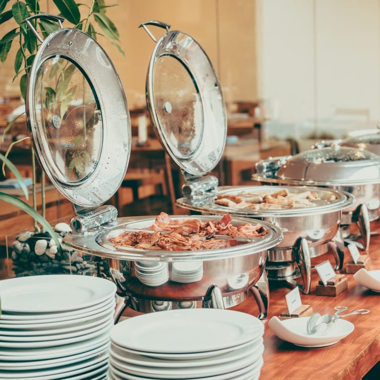 🍛 Daily Lunch Buffet ✨